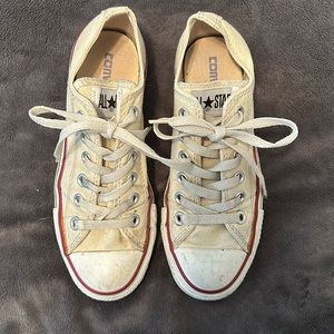 Chuck Taylor All Star Converse Sneakers Women’s 6.5